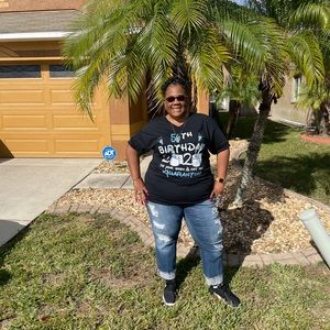 Meet your Posher, Deena